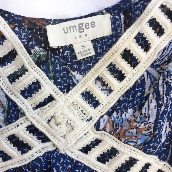 {Umgee} Sleeveless Poppy Print Blouse Size Small - Picture 2 of 3